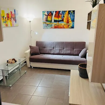 Appartement Low-cost Fillak