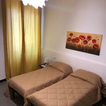 Low-cost Fillak Apartman Genova